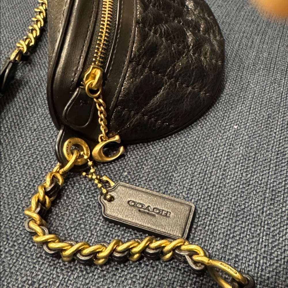 Coach black leather bumbag in mint condition - Picture 7 of 8
